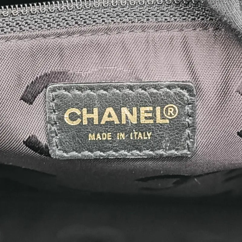 c472-chanel-vintage-black-calfskin-wild-stitch-tote-bag