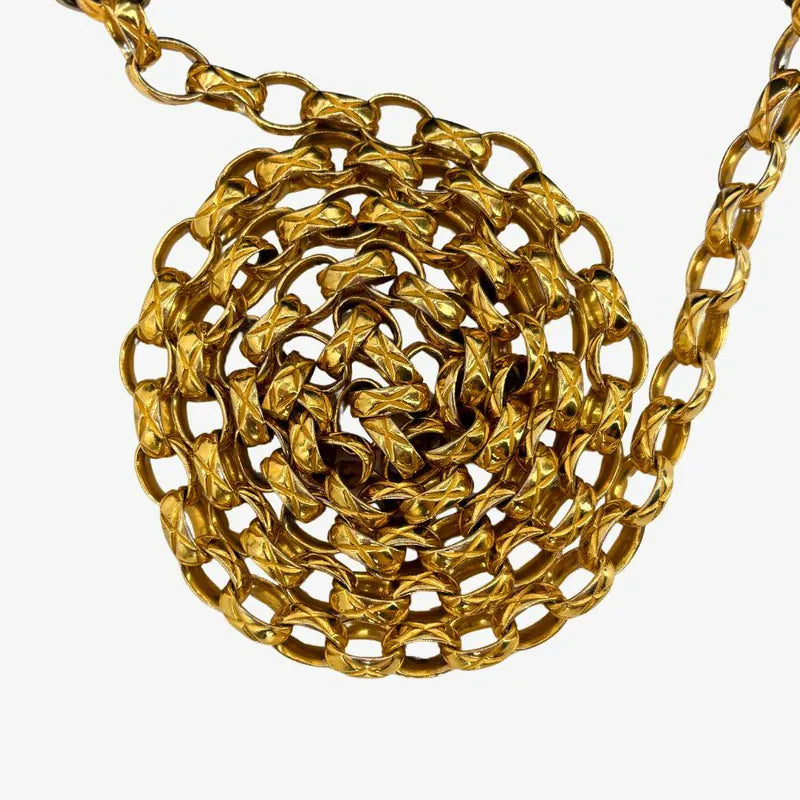 c575-chanel-vintage-black-lambskin-gold-chain-flap-bag