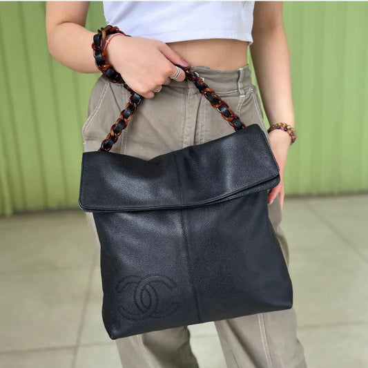 jah151-chanel-vintage-black-caviar-leather-tortoiseshell-chain-shoulder-bag