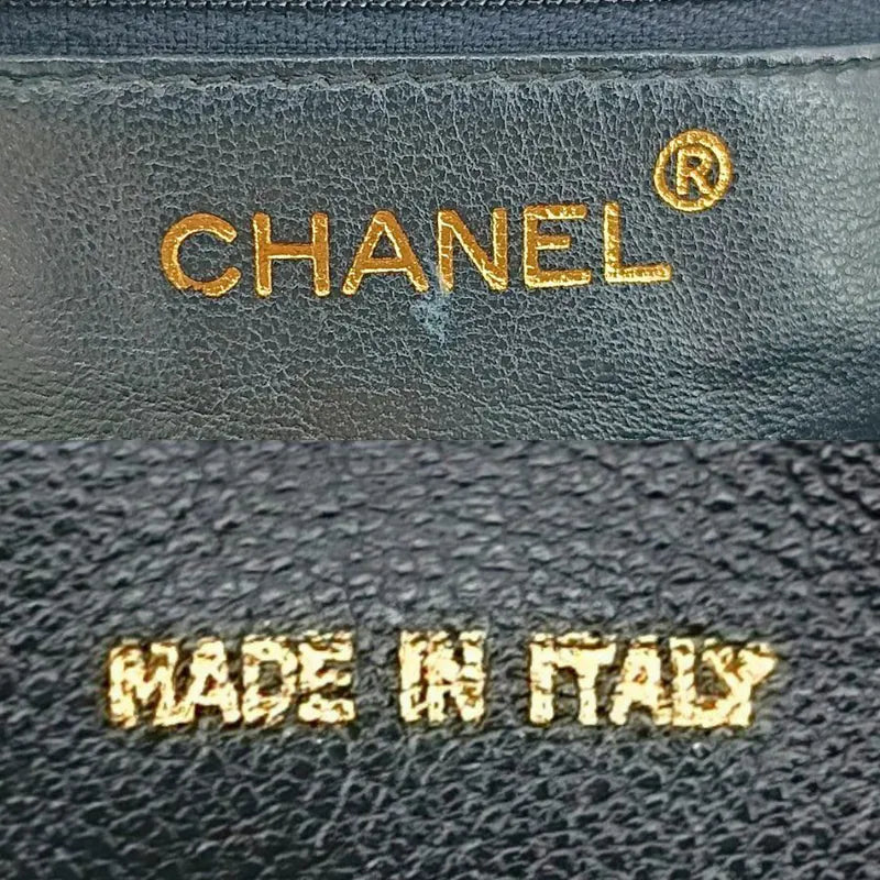 rb513-chanel-vintage-black-lambskin-quilted-camera-bag