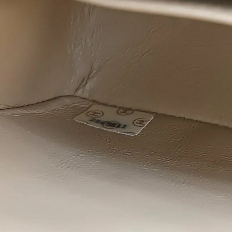 js328-chanel-vintage-beige-lambskin-25cm-diana-flap-bag