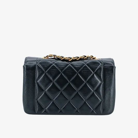 jt664-chanel-vintage-black-lambskin-22cm-diana-flap-bag