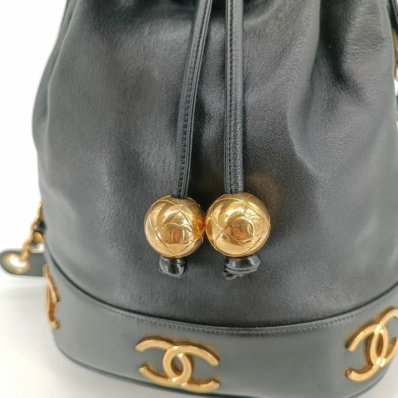 ra321-chanel-vintage-black-lambskin-gold-ball-bucket-bag