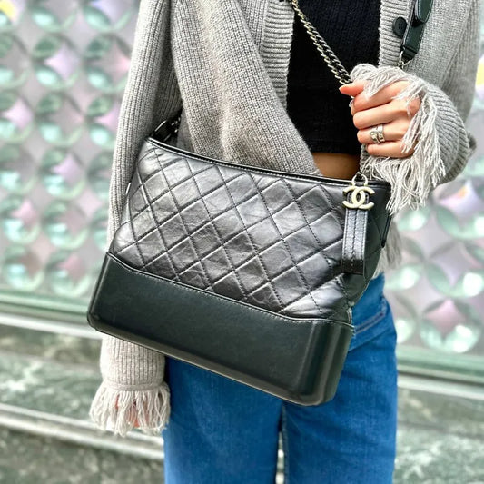 js950-chanel-black-calfskin-gabrielle-shoulder-bag