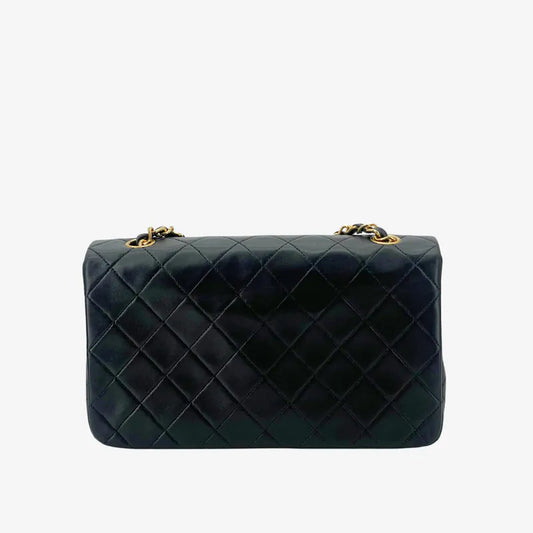 c542-chanel-vintage-black-lambskin-full-flap-bag