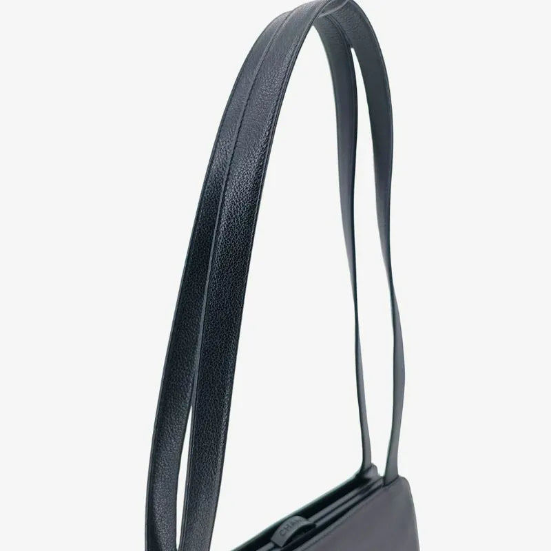 rb308-chanel-vintage-black-caviar-leather-cc-logo-shoulder-bag