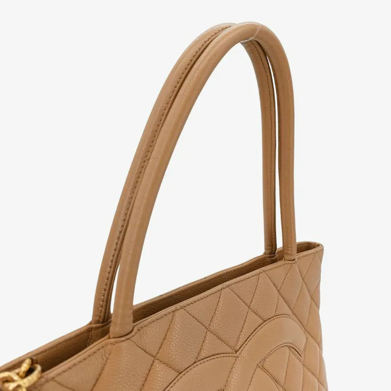 jt585-chanel-vintage-beige-caviar-leather-1804-tote-bag