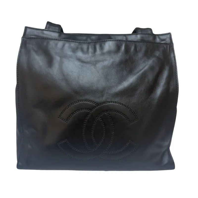 rc612-chanel-vintage-black-lambskin-embossed-logo-tote-bag