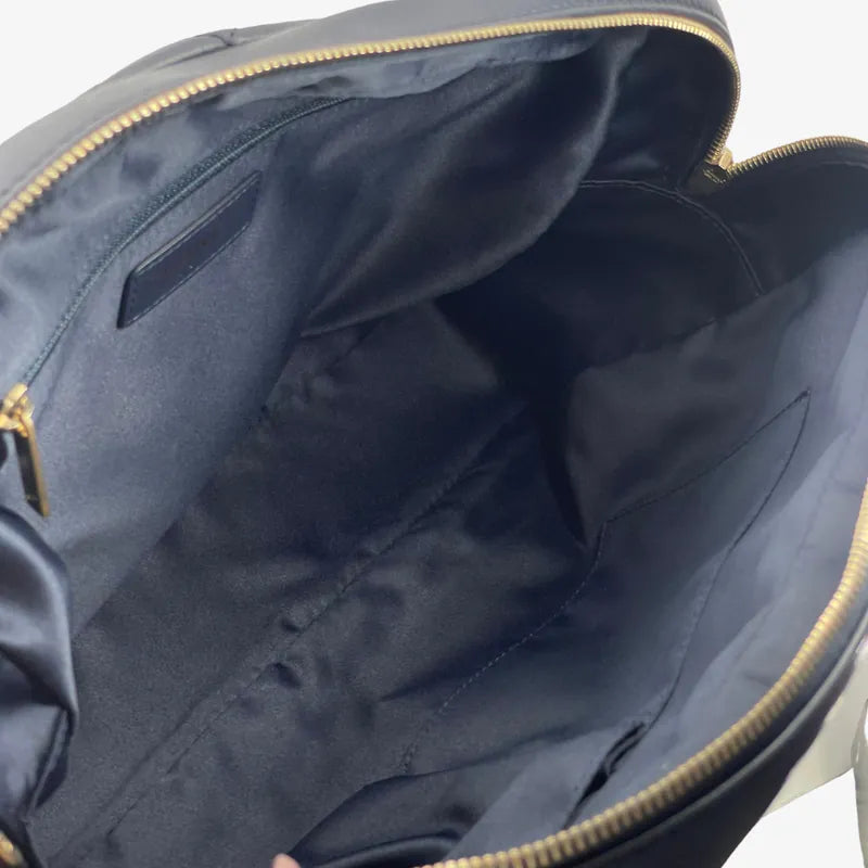 jah189-chanel-vintage-navy-lambskin-quilted-camera-bag