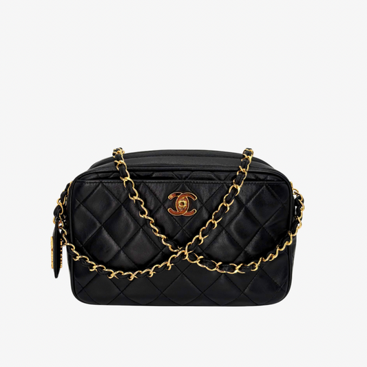 RG027 - CHANEL Vintage Black Lambskin Quilted Camera Bag