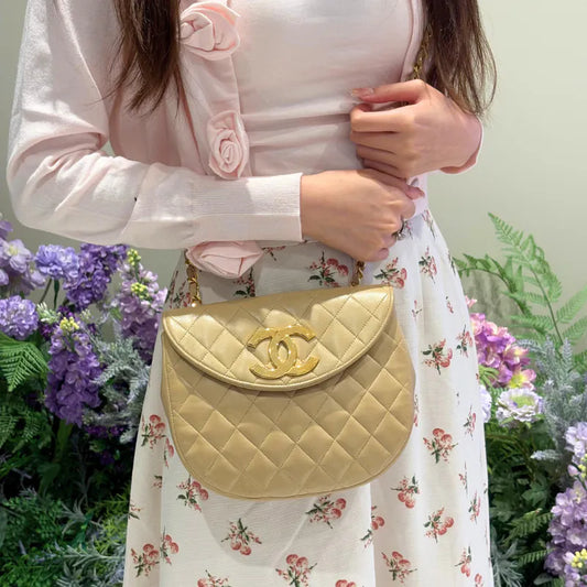 C644 - CHANEL Vintage Lambskin Beige Big CC Flap Bag