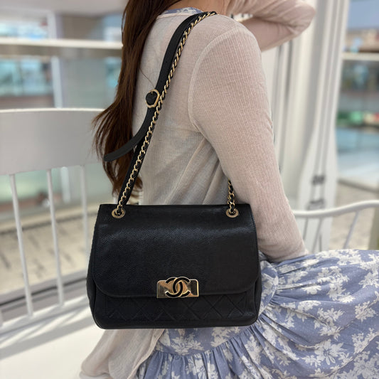 JAH220 - Chanel Vintage Black Caviar Leather Flap Bag