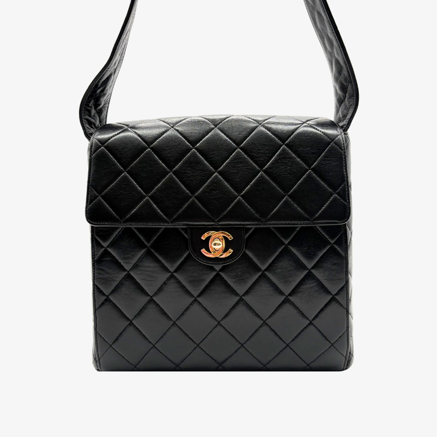 CS091 - CHANEL Vintage Black Lambskin CC Matelasse Shoulder Bag - Lovintage
