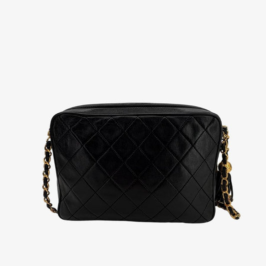 RG256  - CHANEL Vintage Black Lambskin Camera Bag