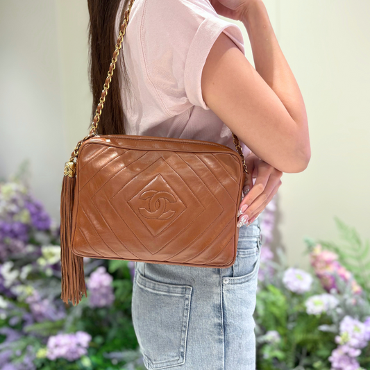 RG321 - CHANEL Vintage Brown Lambskin Qulited Camera Bag